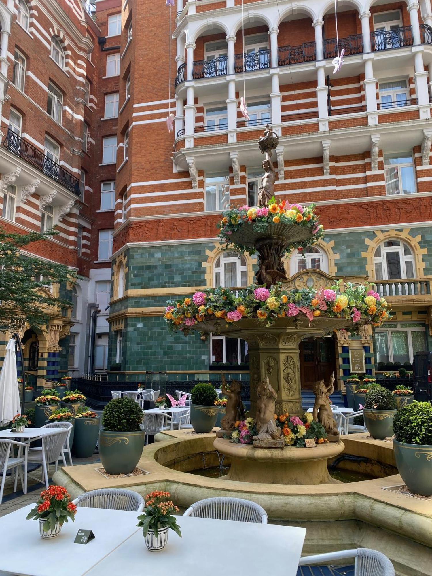 St. James' Court, A Taj Hotel, London Ngoại thất bức ảnh